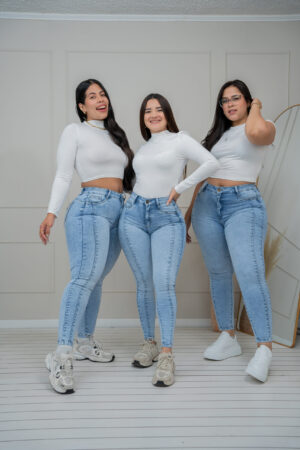 Skinny Jeans Bahamas